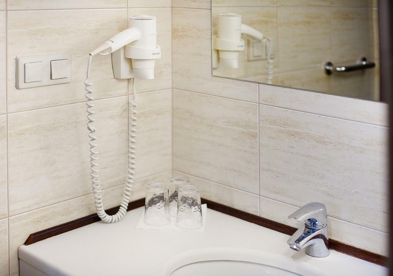 Hotel Nowodwory Цехановец Экстерьер фото